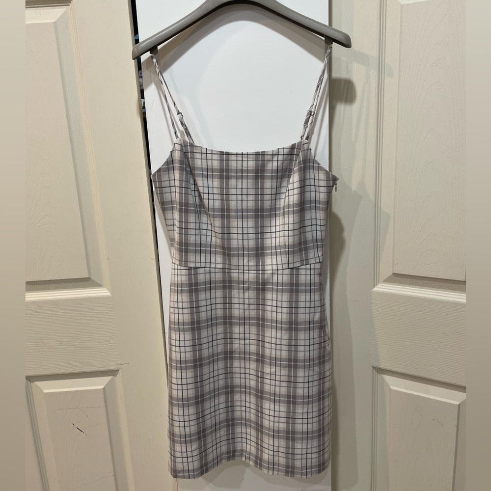 Aritzia Wilfred Sz small Isabelle Plaid grey Mini Dress